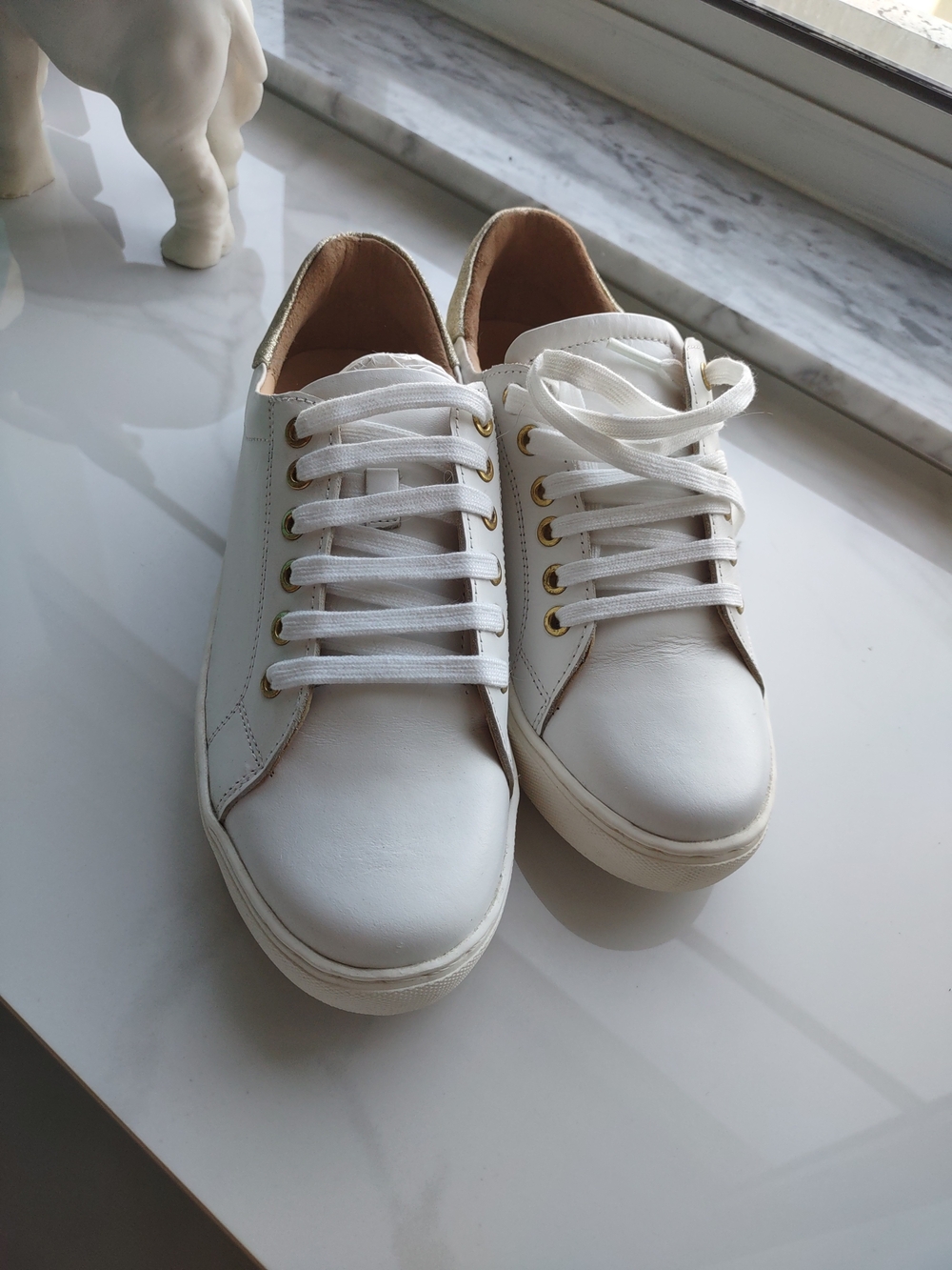Jack Rogers White Leather Sneakers with Gold Eyelets